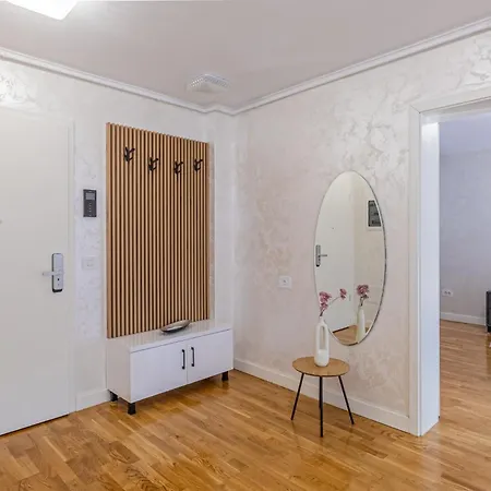 Cozy Premium - Coresi Mall Apartamento