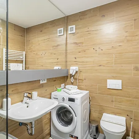 Апартаменты Cozy Premium - Coresi Mall *