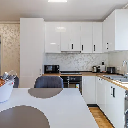 Cozy Premium - Coresi Mall Apartamento *