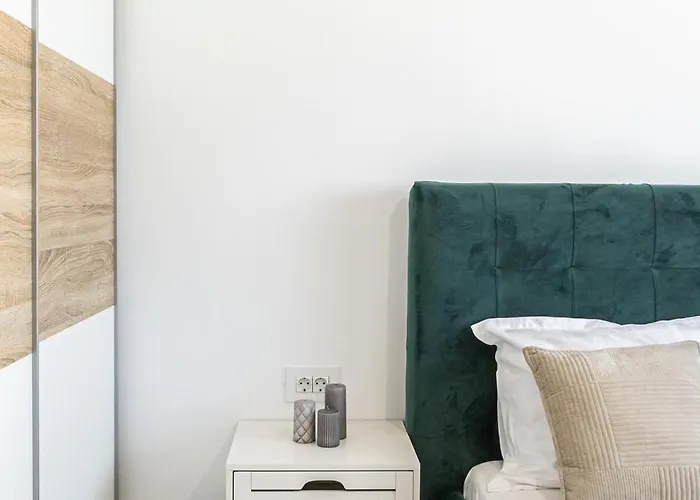 Cozy Premium - Coresi Mall *