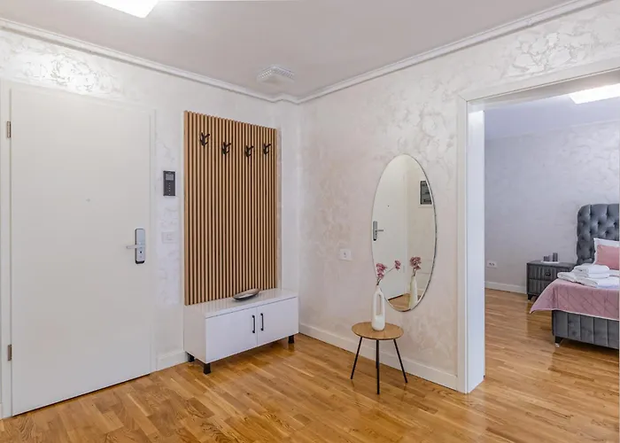 Cozy Premium - Coresi Mall Appartement